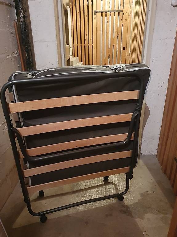 Betten: Lit pliant 80x190 cm – Gebraucht aus Lausanne von bastani