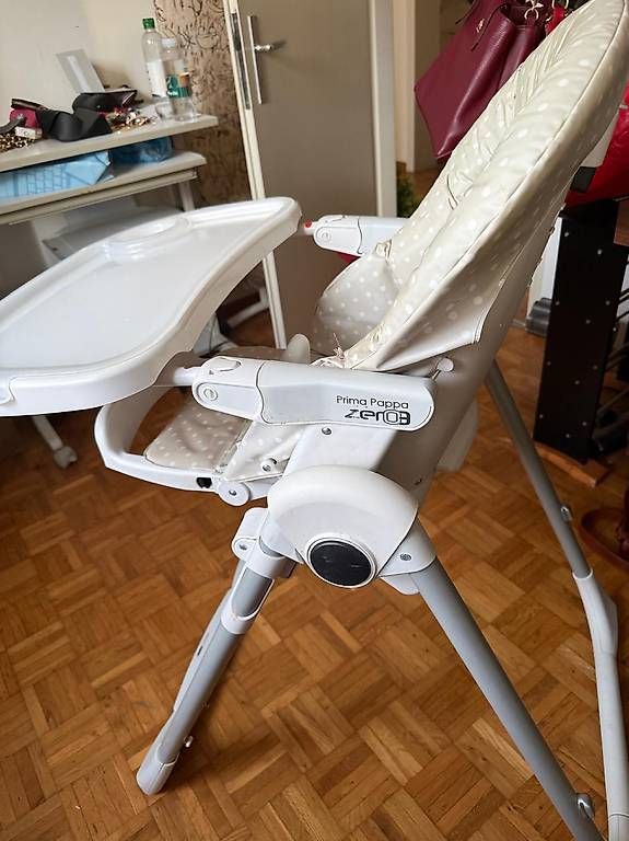 Tische: Seggiolino per tavolo  – Gebraucht aus Agno von sal_pbv8