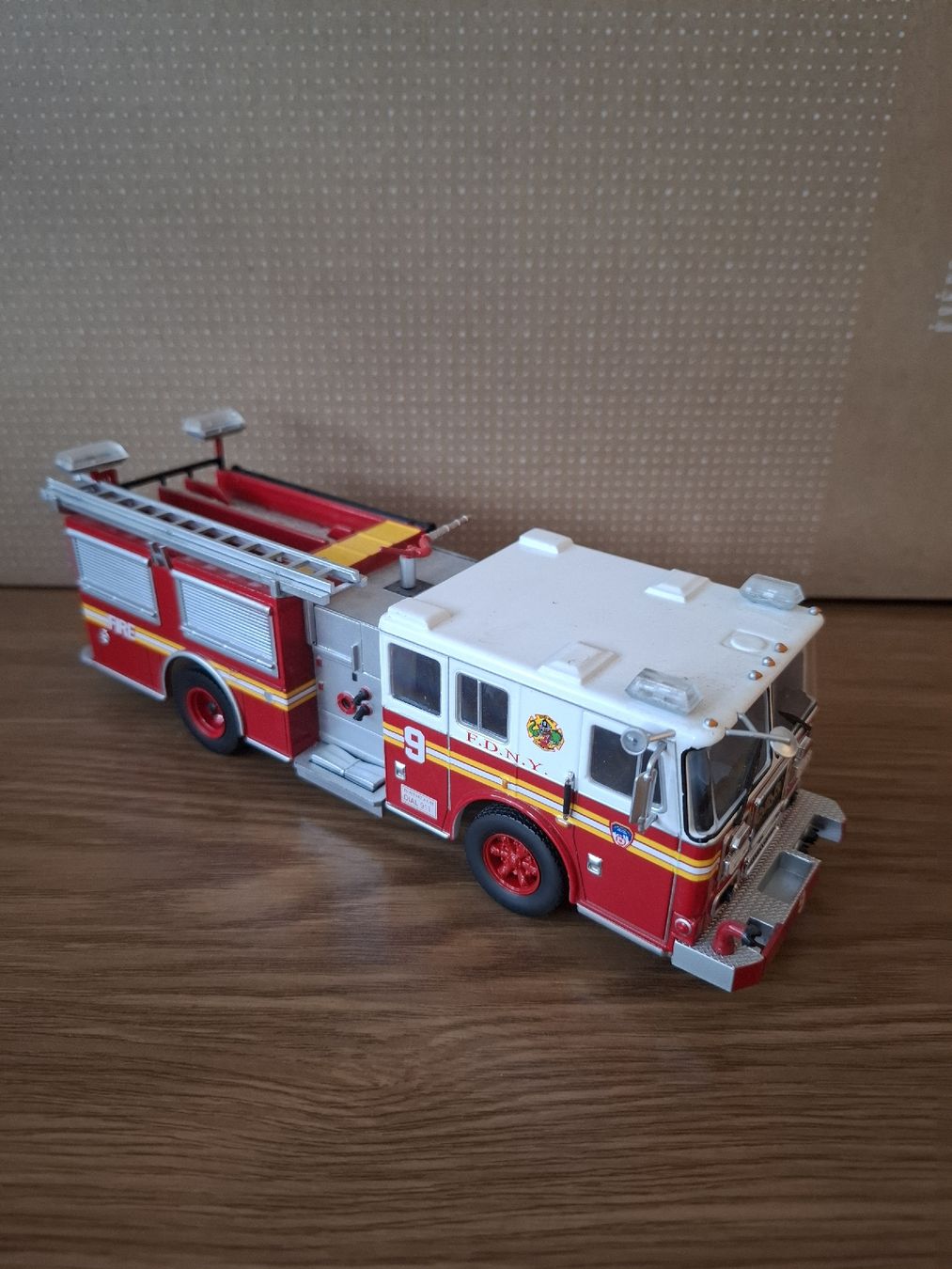 Kit di modellismo & Modellini statici: Camion pumper USA – Nuovo e nell'imballaggio originale da Delémont venduto da ste_65ph 2
