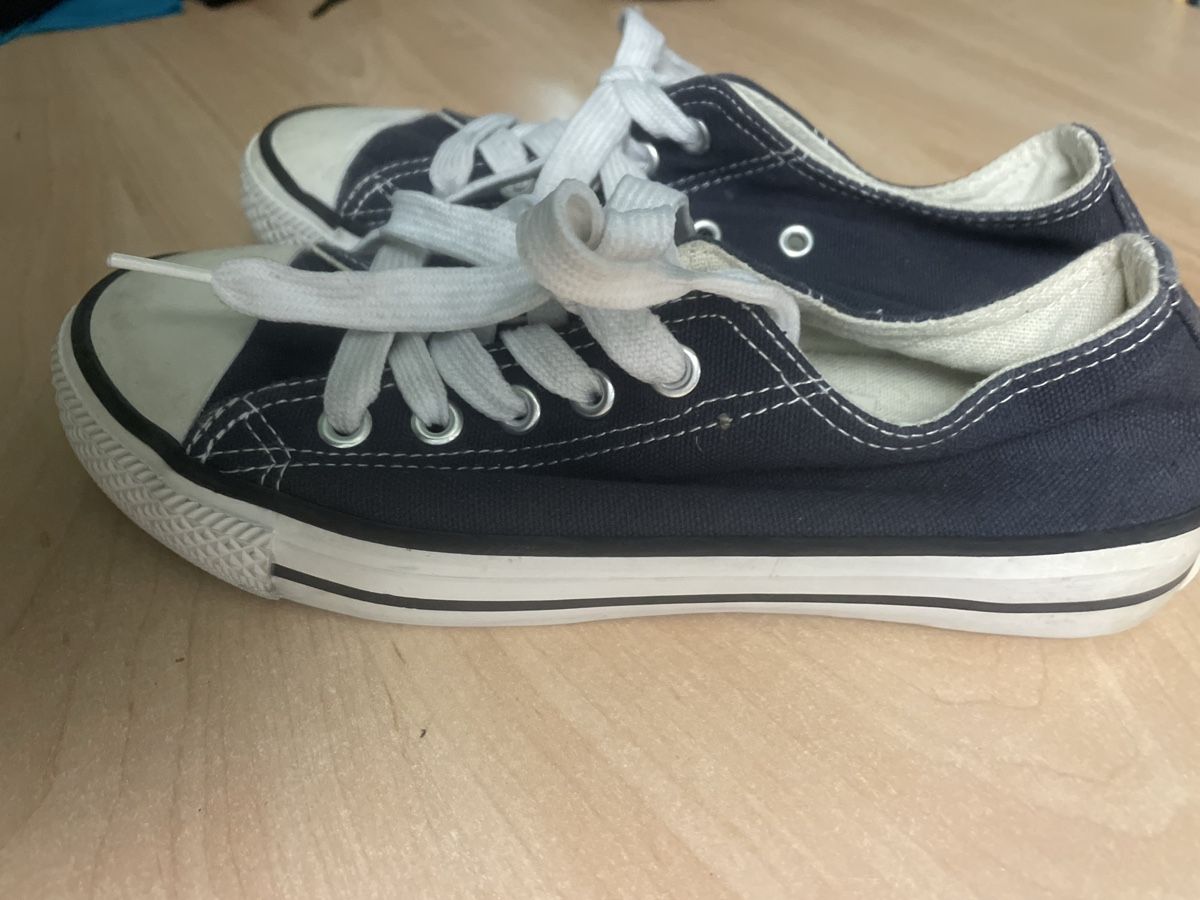 Scarpe per ragazzi: Sneakers dunkelblau Gr. 35 Neu – Nuovo e nell'imballaggio originale da Obergerlafingen venduto da cabo4