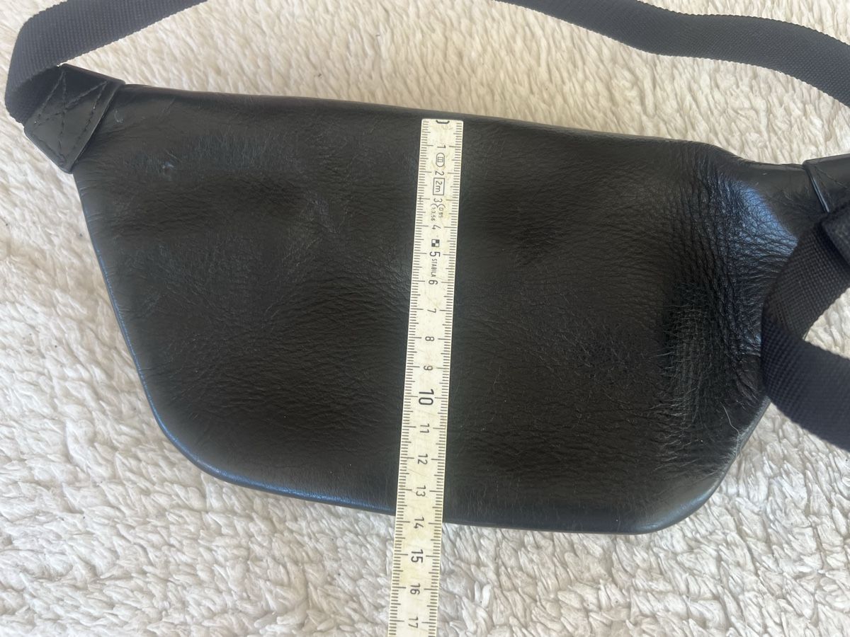 Balenciaga Borse da donna: Echte Balenciaga Bauchtasche Leder – Usato da Horgen venduto da Baroseda 3