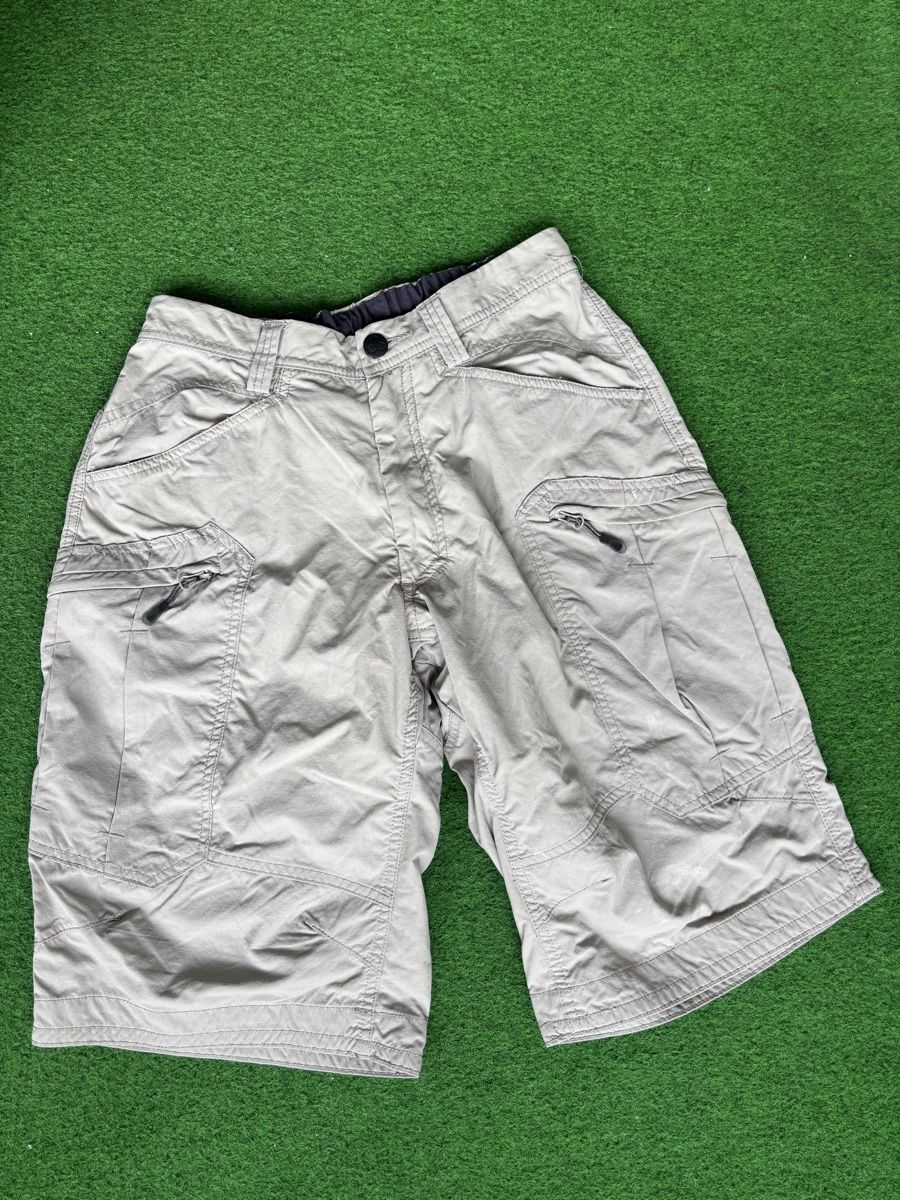 Hosen: Kurze Hosen Gr.S Tog 24 – Gebraucht aus Zug von Biki72