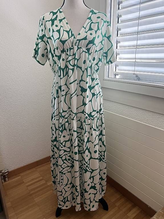Vestiti: GEMUSTERTES SOMMERKLEID XL/42 – Usato da Urdorf venduto da Marybyii 1