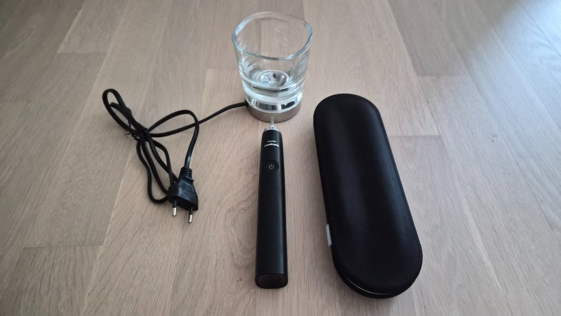 Philips Sonicare Cura dei denti: Philips Sonicare DiamondClean schwarz – Usato da Burgdorf venduto da Cyrano73