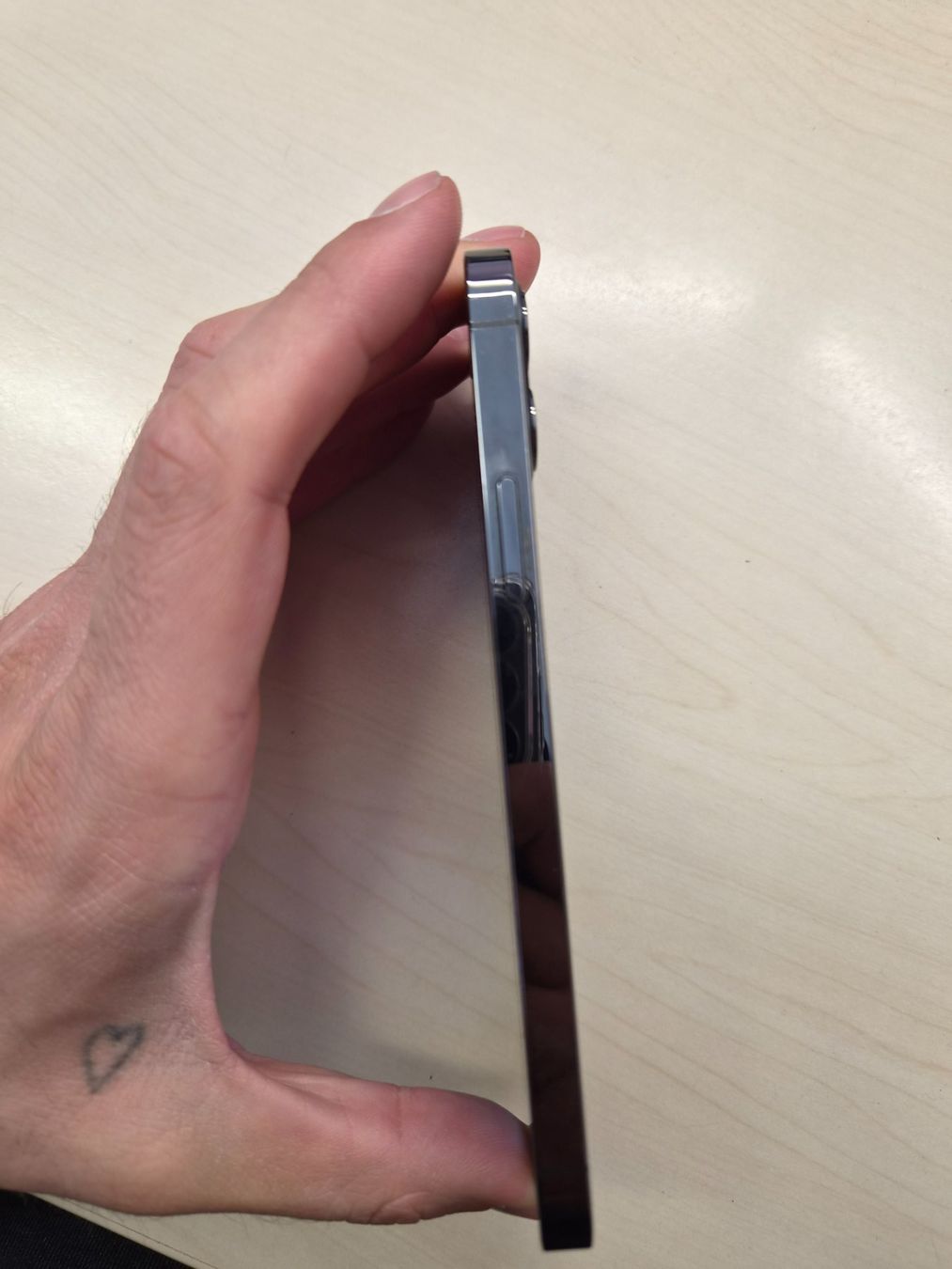 Apple Telefoni cellulari / Smartphones: iPhone 12 Pro mit 89% Akku – Usato da Zollikofen venduto da jos_q588 2