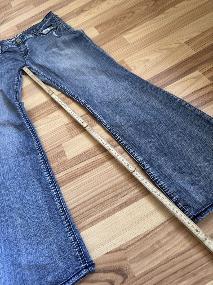 Jeans: Bootcut Jeans Frauen – Usato da Allschwil venduto da power9000 5