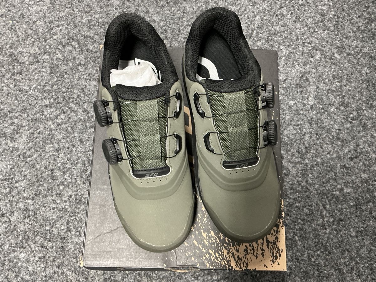 Specialized Herrenschuhe: Specialized 2FO cliplite taille 39 – Neu und originalverpackt aus Borex von b-cycle