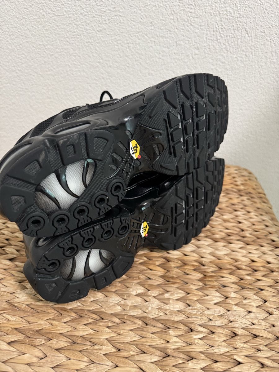 Nike Scarpe da uomo: Nike Tn Airmax Plus 46 Schwarz – Nuovo (secondo la descrizione) da Allschwil venduto da Rikkerts 6
