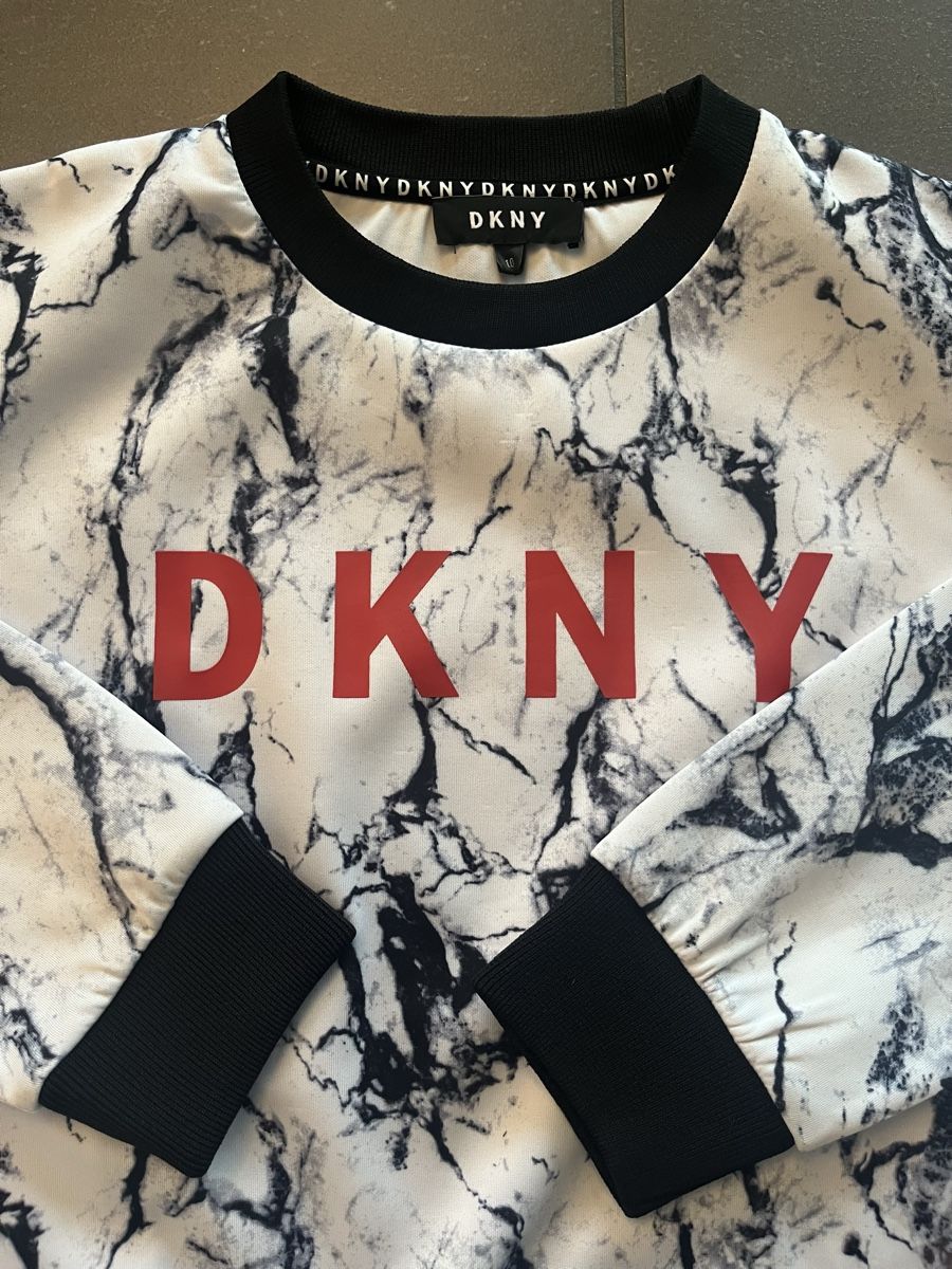DKNY Pullover & Sweatshirts: DKNY Sweatshirt 10Y – Gebraucht aus Birmensdorf ZH von Liruli 3