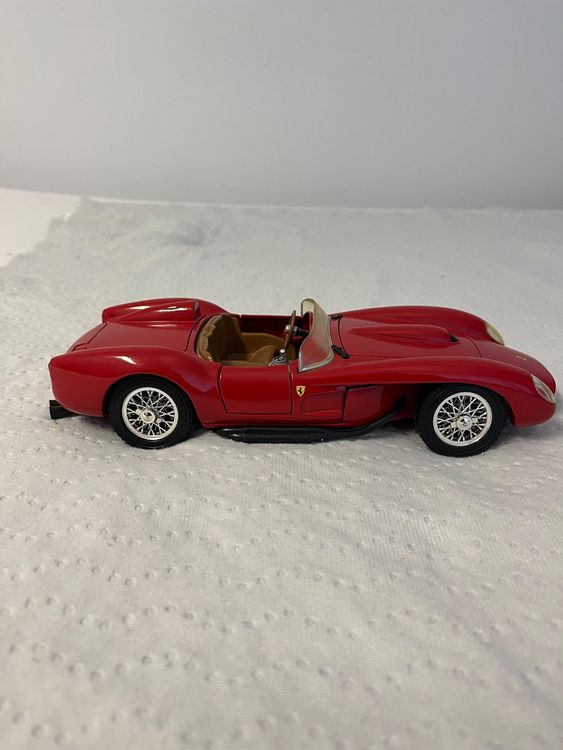 1957 Ferrari 250 Testa Rossa 1:18, rot, BBURAGO (Gebraucht) in Zofingen für CHF 17 – mit
