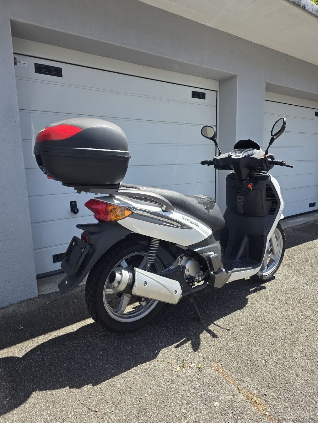 Tell Scooter: Roller 125 4-Takt Weiss mit Topcase  – Usato da Buchs ZH venduto da Perica04 5