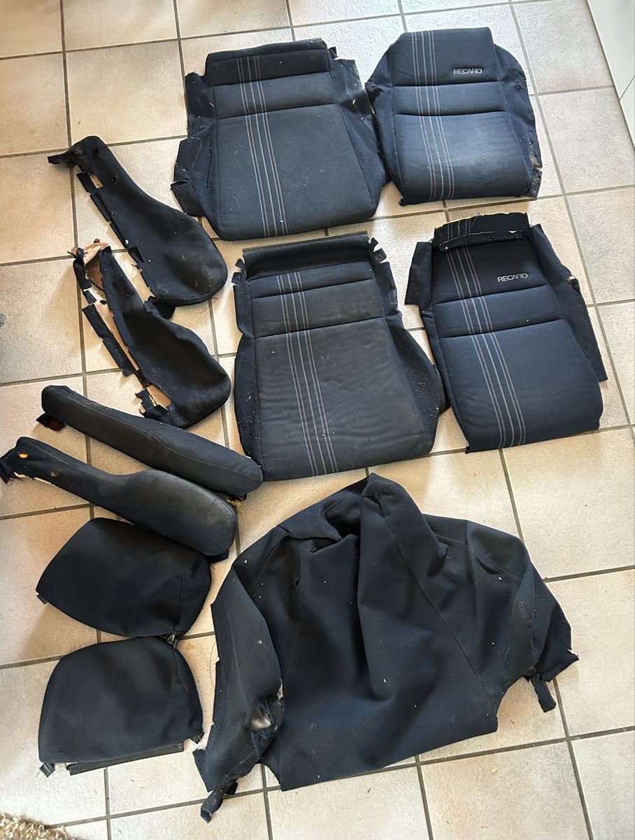 Recaro Tutti pezzi di ricambio auto: Golf2 Recaro Stoff  – Usato da Gampelen venduto da ste_r6hj 1