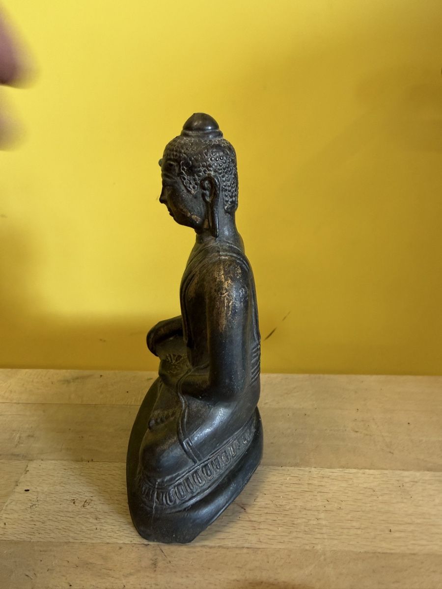 Statuette: Buddha Figur Bronze sitzend gut erhalten – Usato da Strengelbach venduto da RaenAntikDesign 3