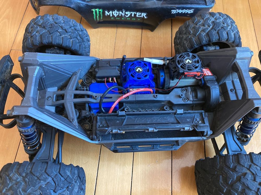Traxxas 8912X Protezione Portellone Blu Viti Per Maxx - Modellbau Berlinski Modellbaufachhandel - Foto 10