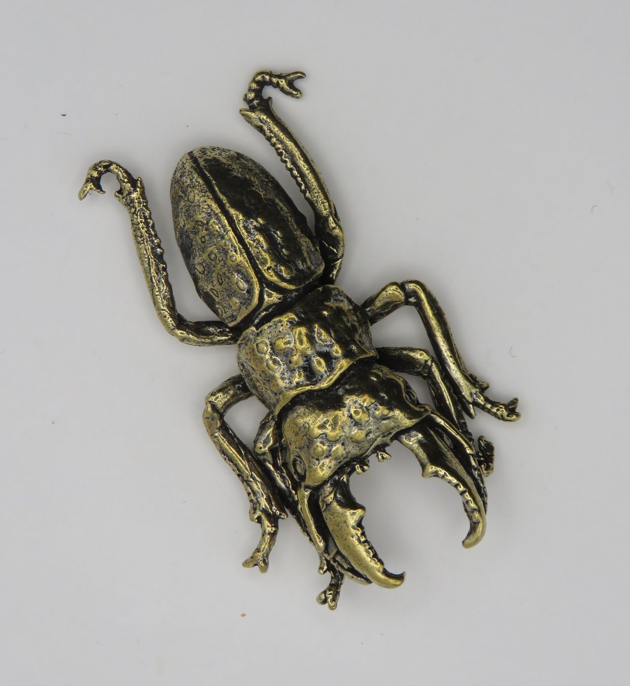 Statuette: Dekorative - HIRSCHKÄFER - Figur - aus Messing - 5,4x3,2cm – Nuovo e nell'imballaggio originale da Grenchen venduto da Yamahwildstar16 1