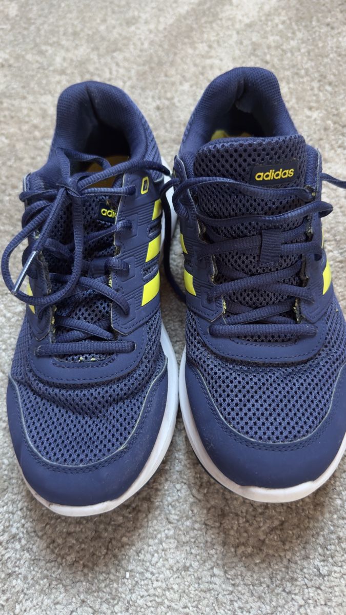 Adidas Herrenschuhe: Adidas baskets homme taille 42 bleu – Gebraucht aus Vuippens von Anna_as 9