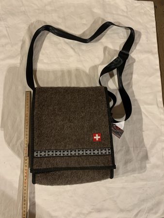 Karlen Swiss Umhängetasche 