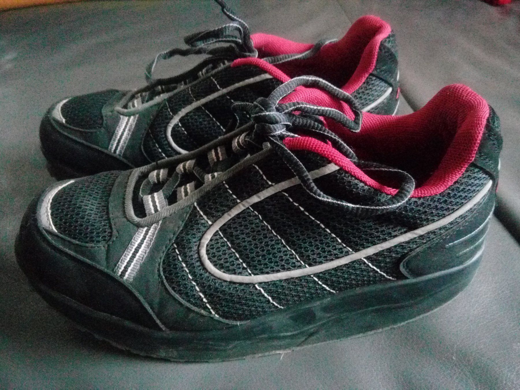 Scarpe da uomo: Aviv Sportschuh gr. 39 – Usato da Krattigen venduto da Winnie12 4