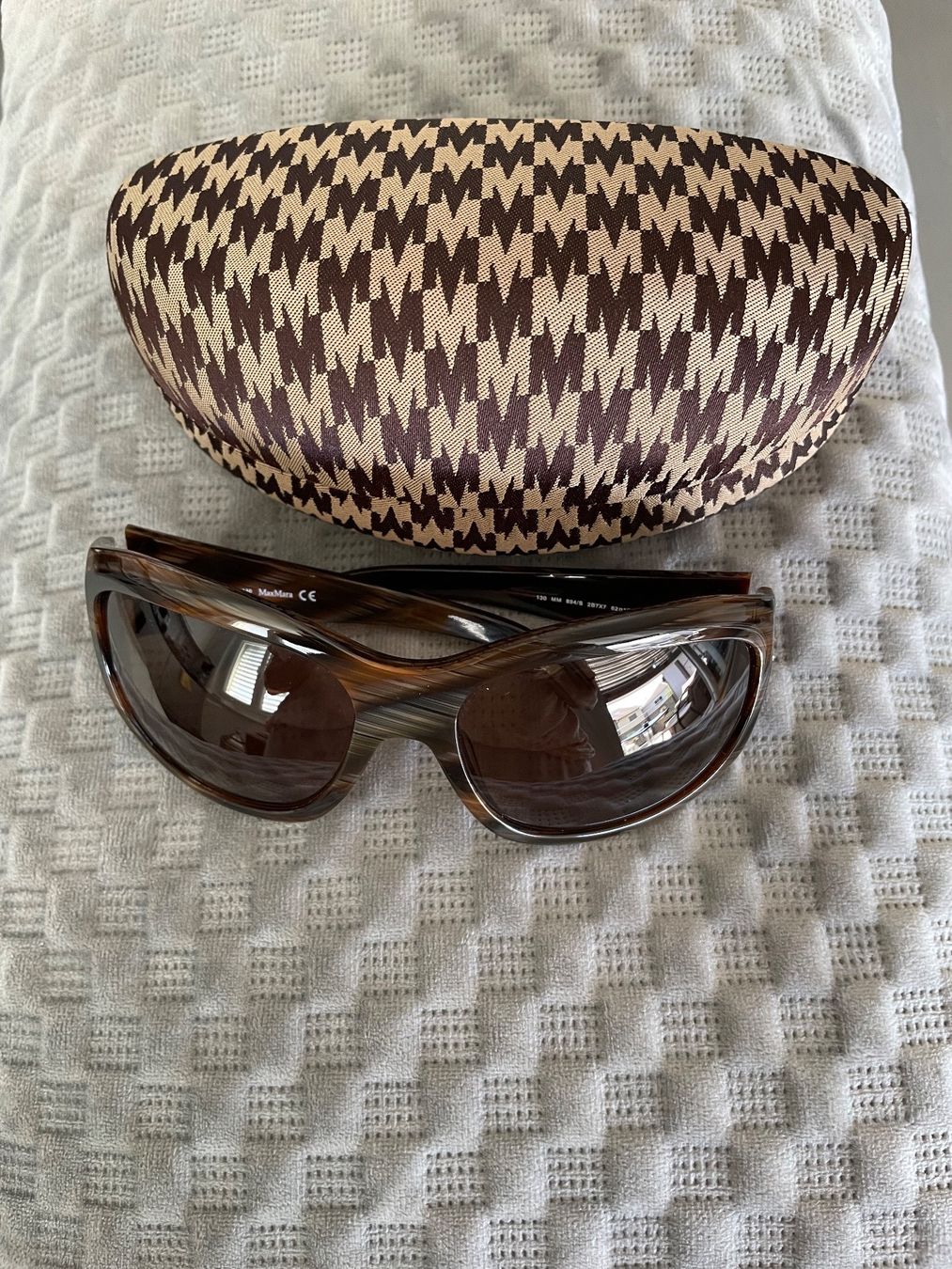 Max Mara Occhiali & Lenti: Max Mara Sonnenbrille – Nuovo (secondo la descrizione) da Zürich venduto da SeldaY 7