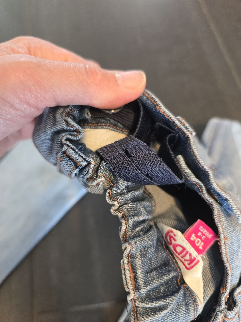Pantaloni: Mädchen Jeans Gr. 104 mit Regenbogen  Motiv – Usato da Unterentfelden venduto da Panda-87 4