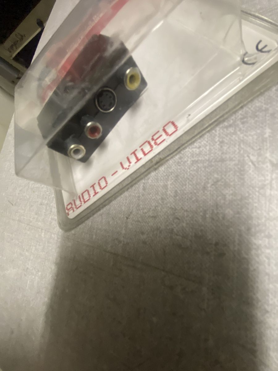 Unità & Adattatore: Audio Video Adapter – Nuovo (secondo la descrizione) da Grossdietwil venduto da mahsoumi 3