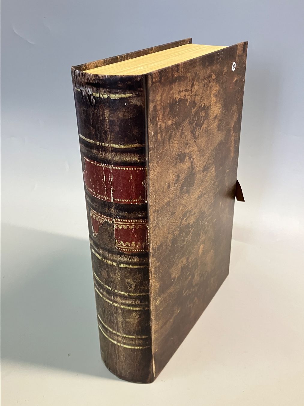 Libri: Buch Schatulle Atrappe mit Geheimdeckel – Usato da Horw venduto da luzernicus