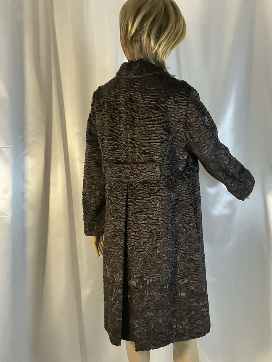 Max Mara Cappotti: MaxMara Mantel dunkelbraun in Grösse 40 – Usato da Mariastein venduto da u_n_6s5w 2
