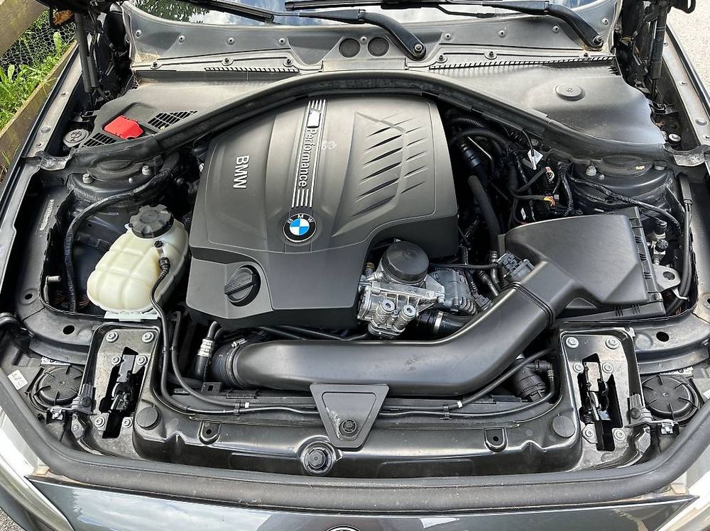 Superbe BMW M135 xDrive Steptronic 3.0L 320 cv  3 portes F21 5
