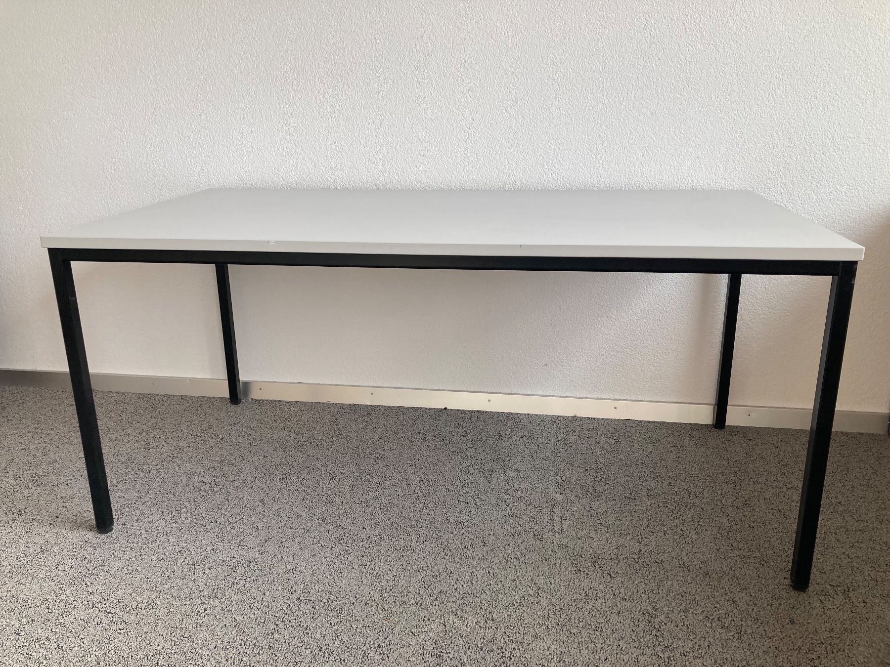 Schreibtische: Schreibtisch – Gebraucht aus Wohlen AG von TschachtliAG