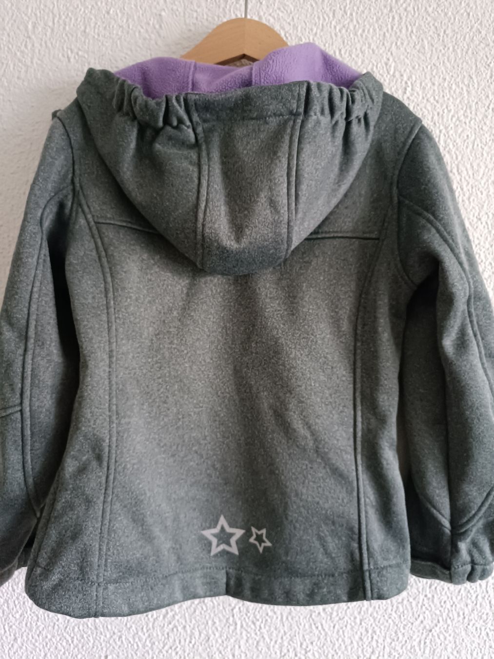 Giacche & Cappotti: Softshelljacke Gr 122/128 – Usato da Binz venduto da julijuli 2