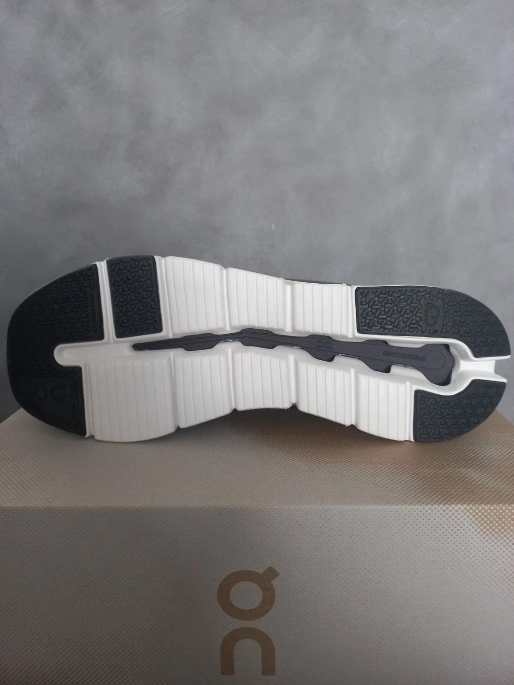 On Scarpe da uomo: On Cloudrift Black/White Pointure 47.5 – Nuovo e nell'imballaggio originale da Collonges-sous-Salève venduto da MERLE385 2