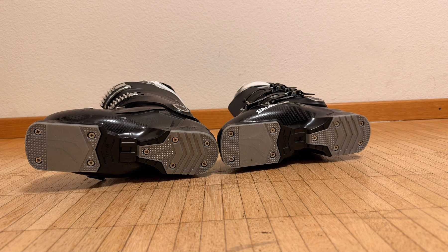 Salomon Scarpe da donna: Salomon Ski Boots – Nuovo (secondo la descrizione) da Horgen venduto da mar_d6l9 4
