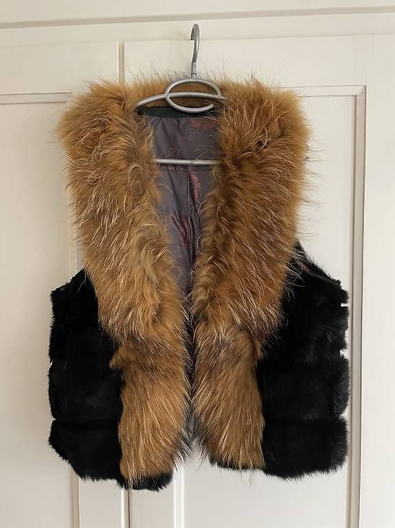 Gilets & Westen: Tolles Fellgilet braun – Gebraucht aus Wettingen von Trawangan79