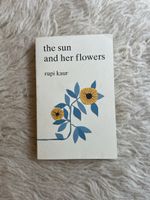 Buch the sun and her flowers von Rupi Kaur gebraucht