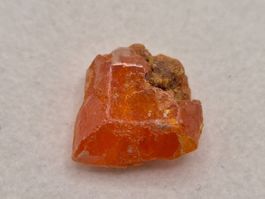 Wulfenit ; Sidshak, Usbekistan; 4.7ct.