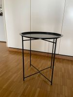 Runder schwarzer Metall-Beistelltisch im Tablett-Design