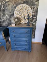     Elegante Vintage-Kommode restauriert | Blau-Gold Unikat