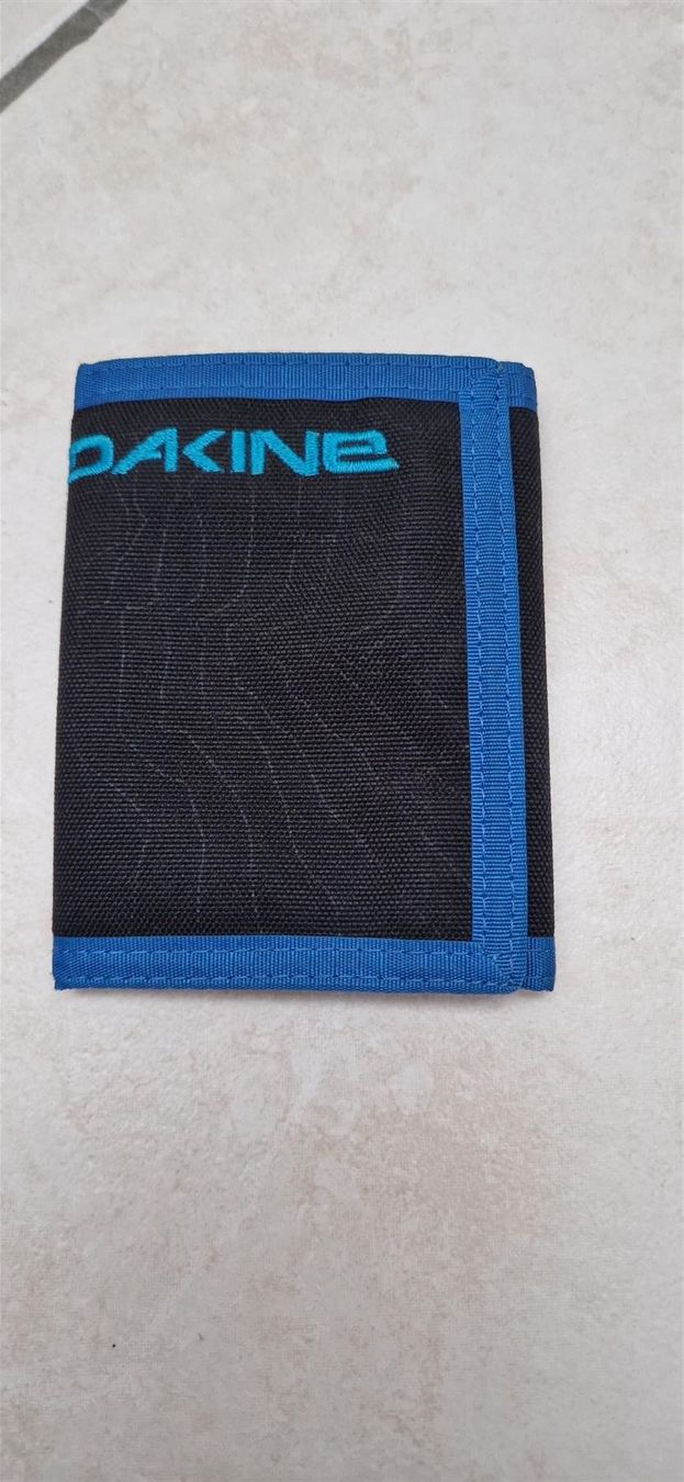 Brieftaschen: Dakine Geldbörse blau – Gebraucht aus Villaz-st-Pierre von BIstroide