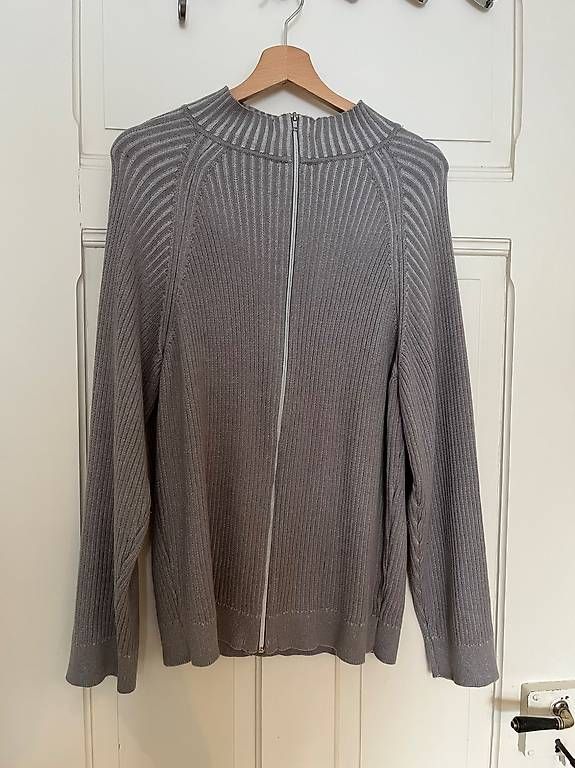 Giacche: SHYX Strickjacke 'Doreen' Grösse M/L, Dunkelgrau – Usato da Bern venduto da vinsk3000