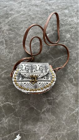 Handtasche