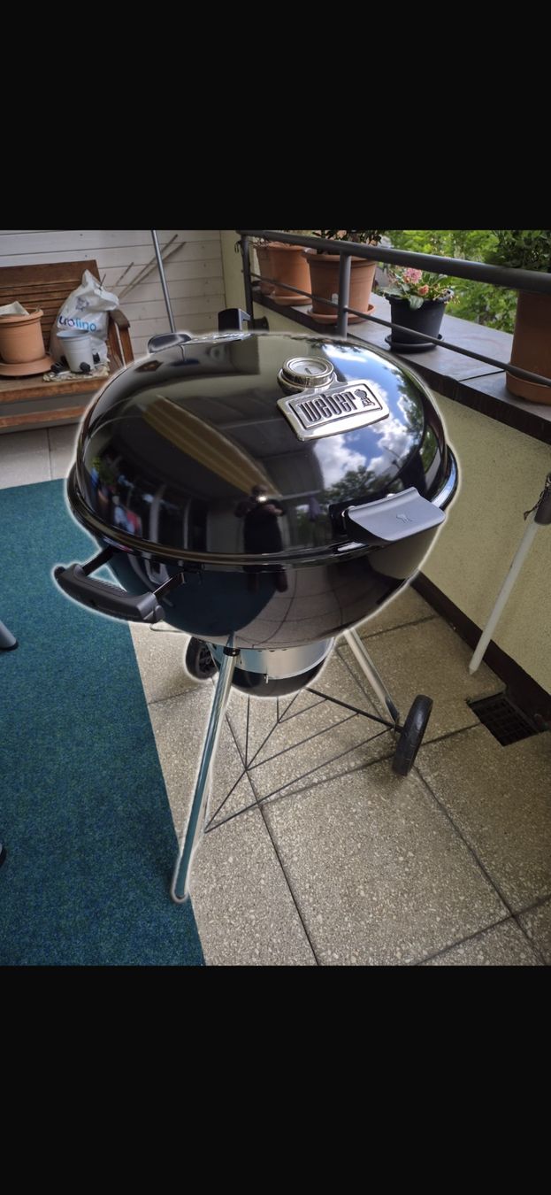 Weber Griglie: Weber Holzkohlegrill Master-Touch Premium – Nuovo (secondo la descrizione) da Oberengstringen venduto da Souwaff