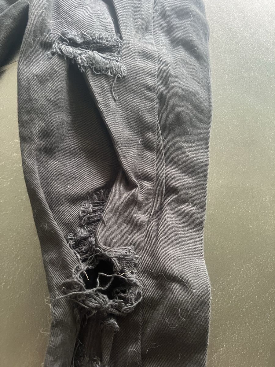 H&M Jeans: Schwarze Jeans von H&M Divided, Grösse 36 – Usato da Bilten venduto da and_6hjn 1