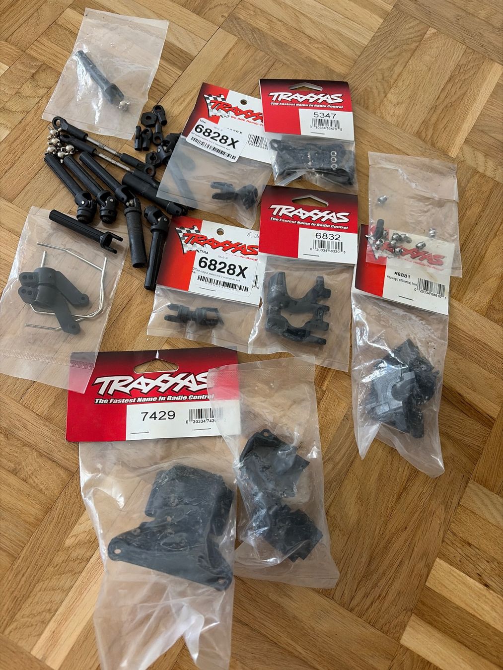 Traxxas RC Modellbau: Traxxas Zubehör – Gebraucht aus Gossau ZH von Daniela710 1