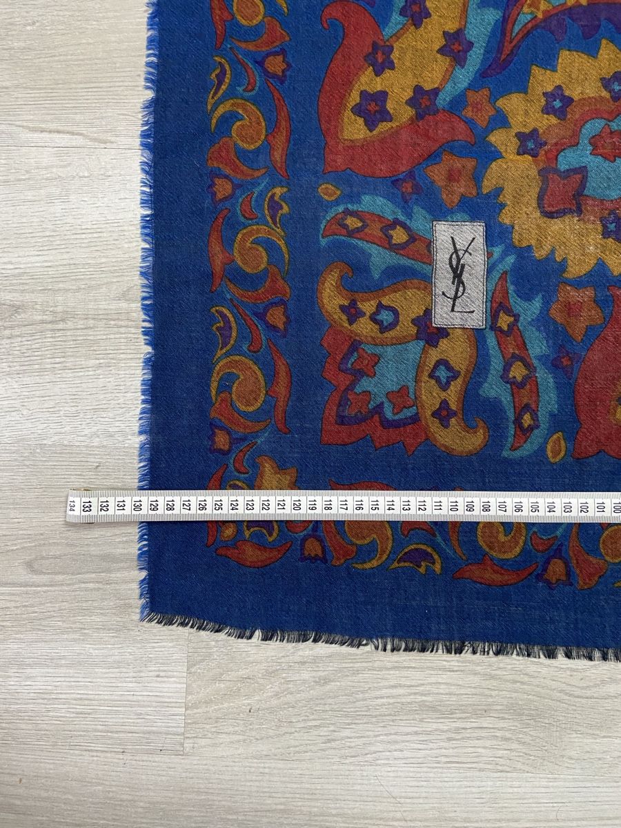 Saint Laurent Foulard & Sciarpe: Foulard Yves saint Laurent – Usato da Montreux venduto da Perledor 3