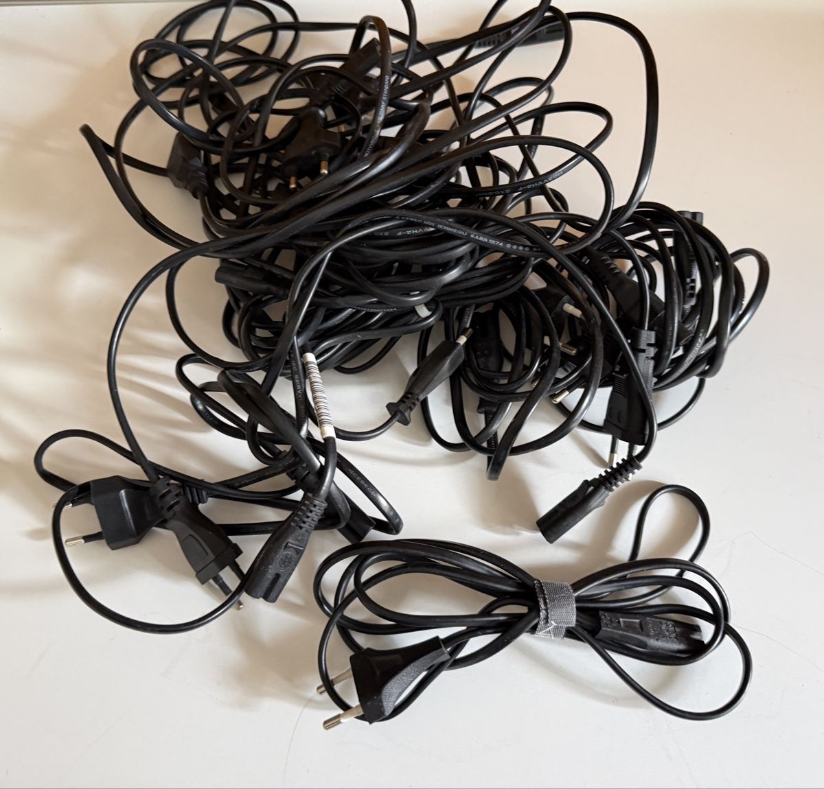 Kabel: Gerätekabel 2 Pol – Gebraucht aus Gerlafingen von sternrose 1