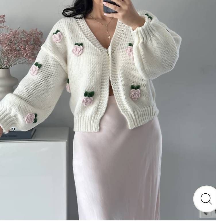 Giacche: NEU: Cardigan/Strickjacke mit Rosen, off-white – Usato da Itingen venduto da Kiiwi03 2