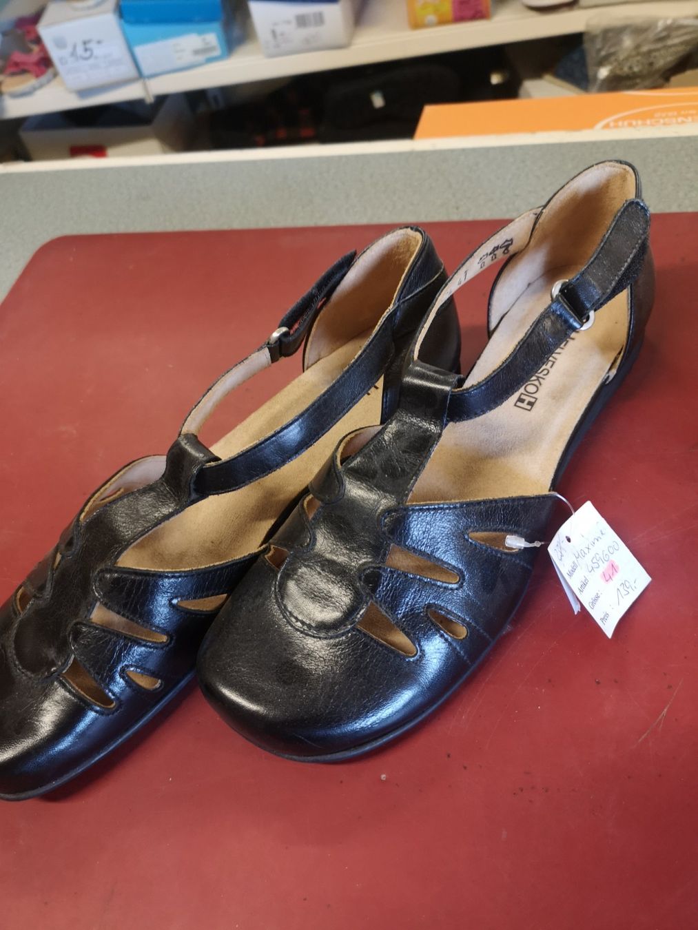 Helvesko Chaussures femmes: Helvesko – Neuf avec emballage d'origine à Möhlin par Highwaytom