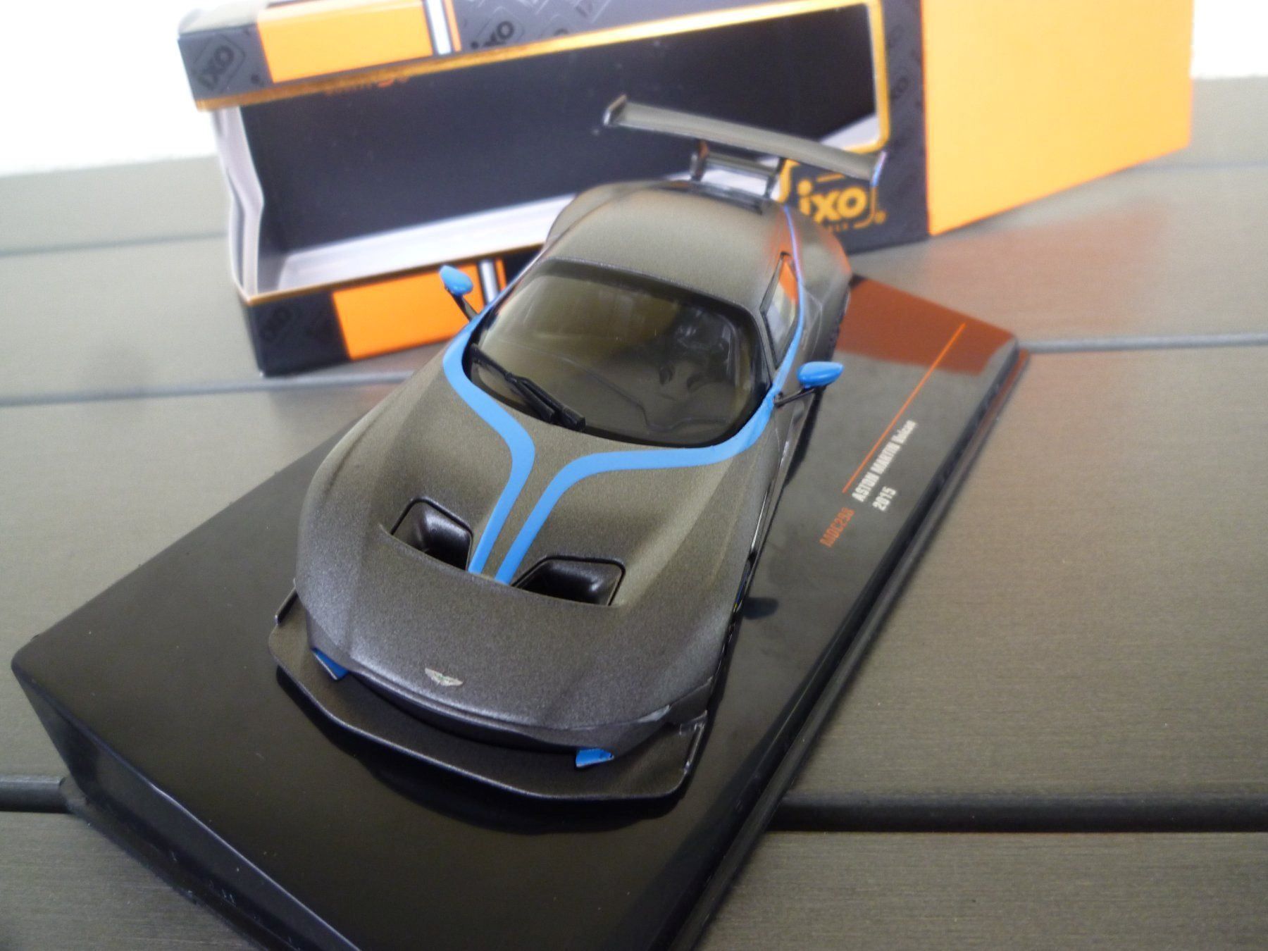 Modellini d'auto: Aston Martin Vulcan (2015) – Nuovo e nell'imballaggio originale da Flawil venduto da Imperiosud 2