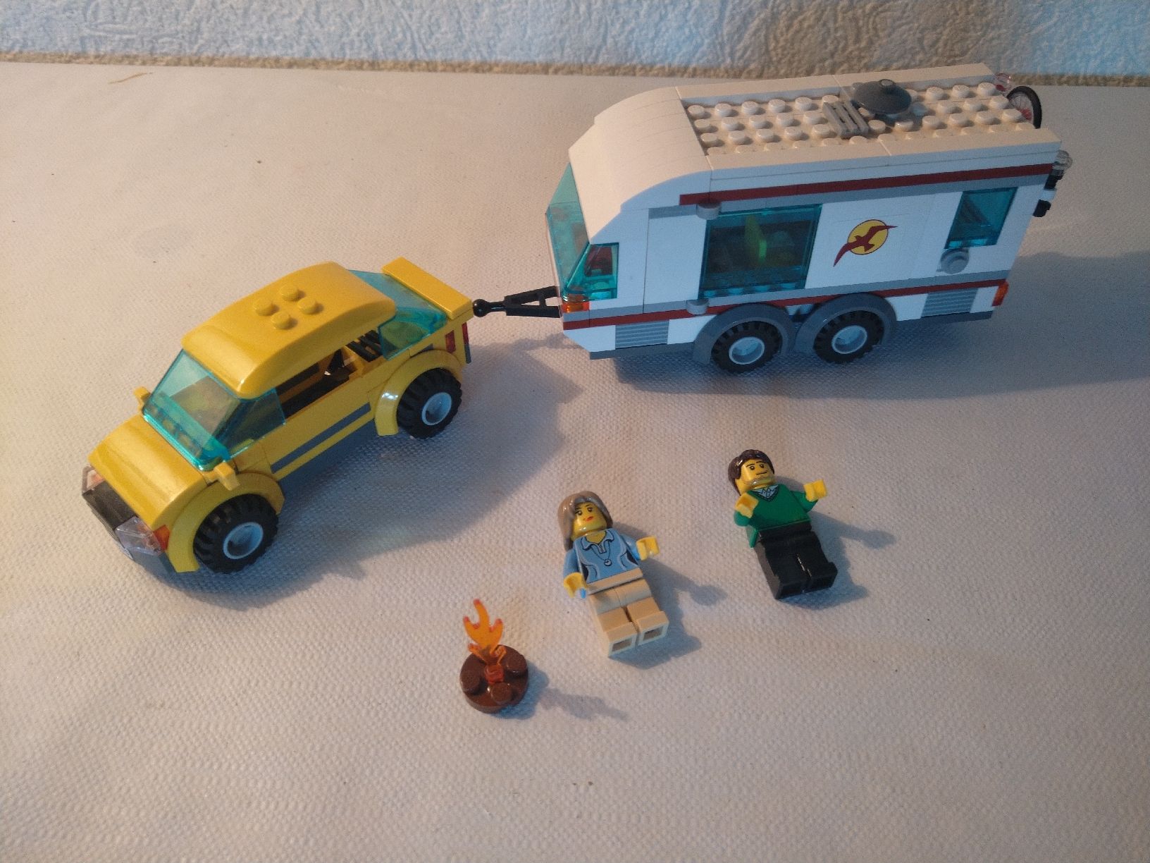 Lego Kit di costruzioni: Lego - Voiture et sa caravane – Usato da Les Brenets venduto da LEGOFOREVER