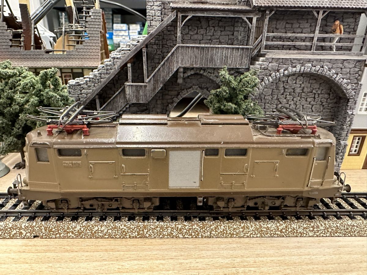 Märklin Modelleisenbahnen: Märklin 3035 FS BR 424 103 – Gebraucht aus Lupsingen von New-Haven 1